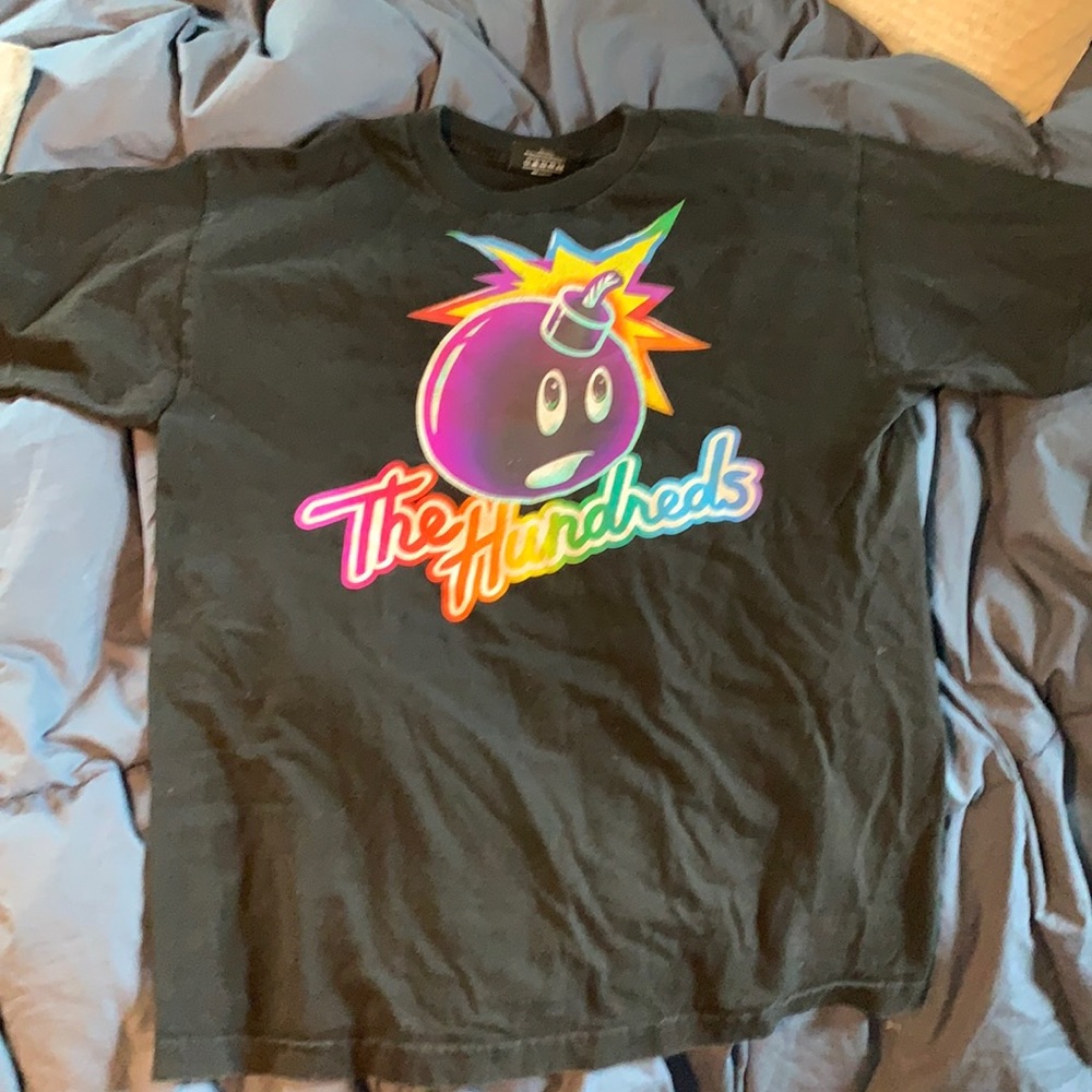 The hundreds black bomb tee